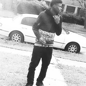 Meet your Posher, Lewis